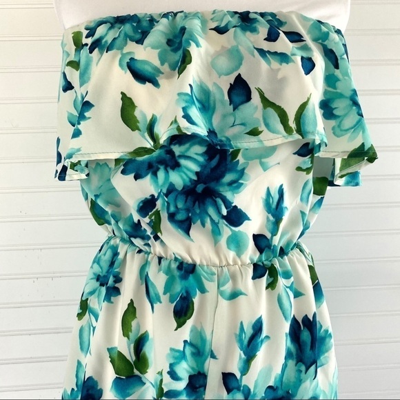 Tropical floral shorts romper Size Small - Picture 7 of 13